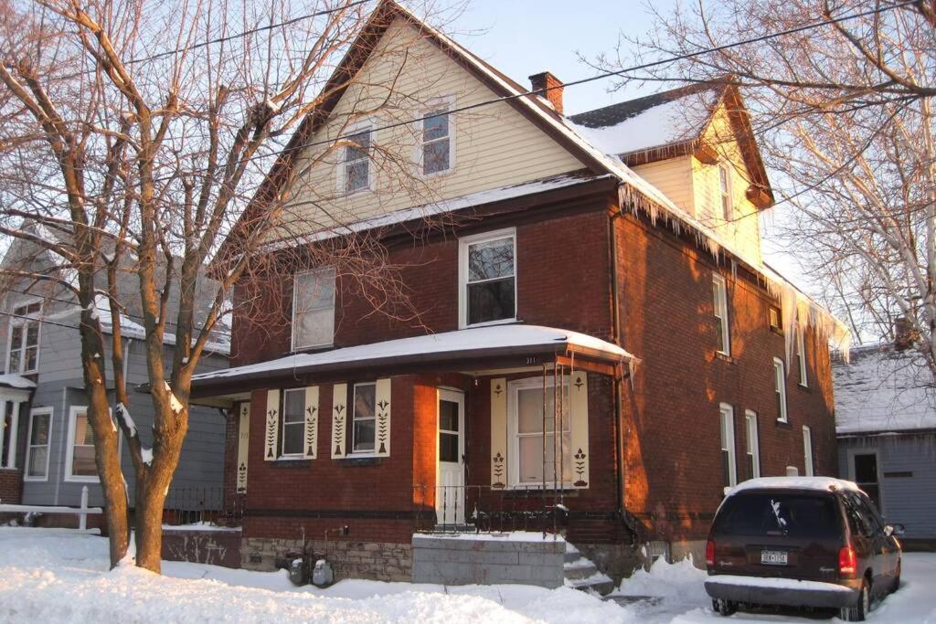 Great Gorge Guesthouse: Falls-view Retreat Near Downtown Attractions Niagara Falls
